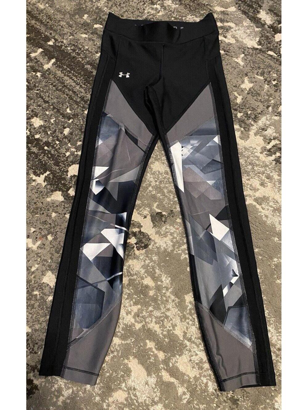 Under Armour Women's HeatGear Print Cropped Leggings - XS